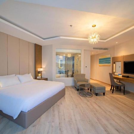 Homie Panorama Beachfront Residences 나트랑 외부 사진
